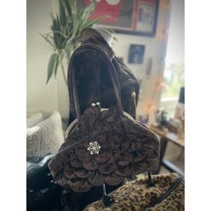 UNBRANDED | 15.5” | Snakeskin Faux Leather Chocolate Petal Kiss Clip Handbag
